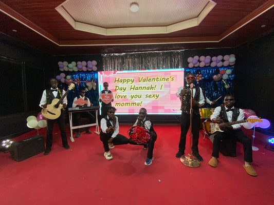 Das Team der afrikanischen Kneipen-Segnungen