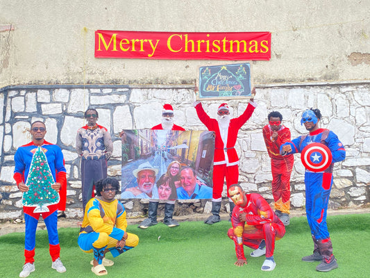 Afrikanisches Anime-Team: Maßgeschneiderter Übergröße-Foto